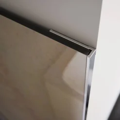 Abschussprofil für Rückwandplatten, flächenbündig, alu chromeffekt, 2550 mm