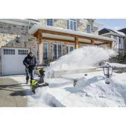 Akku-Schneefräse 'Brushless Max Power RY36STX53A-150' 36 V inklusive Akku und Ladegerät