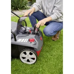 Akku-Vertikutierer '38.6 Li Combi Care' 18/36 V mit Akku und Ladegerät bis 400 m²