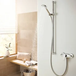 Brausearmatur 'Pure&Solid' verchromt glänzend silbern