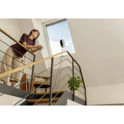 Fensterputzroboter 'RCW 2' mit Fernbedienung