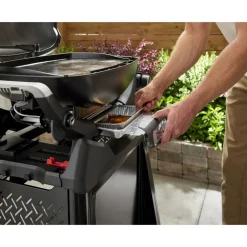 Gasgrill mit Stand 'Q2200N' schwarz