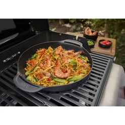 Gasgrill 'Spirit E-325 GBS' schwarz 123 x 117 x 67,5 cm