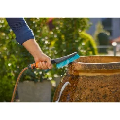 Handbürste 'Cleansystem S hard' mit Schlauchanschluss 29,9 x 8,5 x 6,5 cm