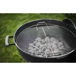 Kugelgrill 'Classic Kettle®' schwarz Ø 57 x 100,3 cm