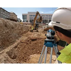 Optisches Nivelliergerät 'Professional BT160 GR500 GOL 20 D' mit Koffer