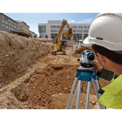 Optisches Nivelliergerät 'Professional GOL 26 D' mit Transportkoffer
