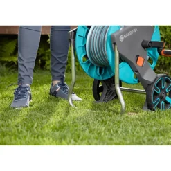 Schlauchwagen-Set 'CleverRoll M' türkis 20 m Schlauchkapazität