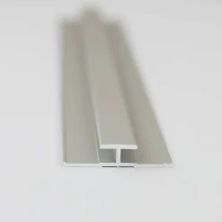 Verbindungsprofil für Rückwandplatten, alu silber matt, 2100 mm