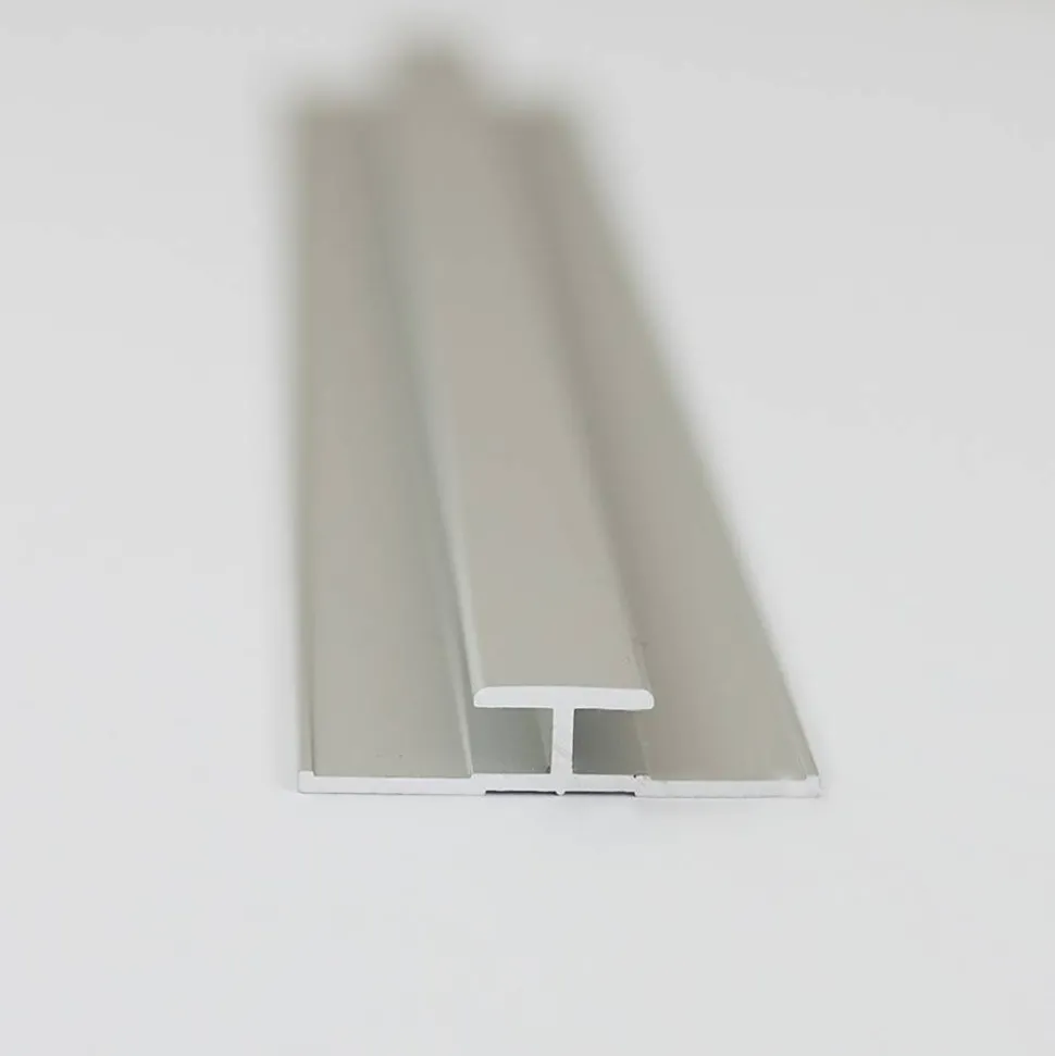 Verbindungsprofil für Rückwandplatten, alu silber matt, 2100 mm