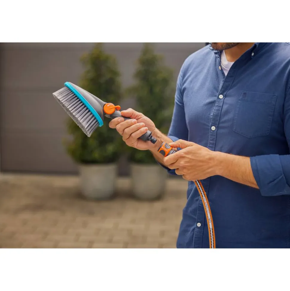 Waschbürste 'Cleansystem M soft' mit Schlauchanschluss